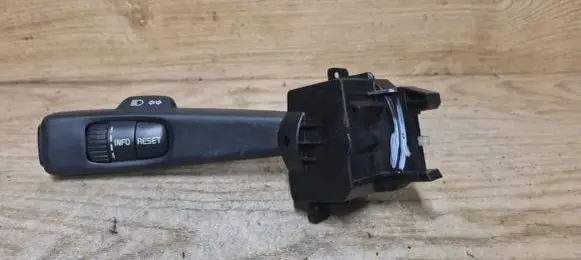 Volvo V50 Indicator stalk 17D770