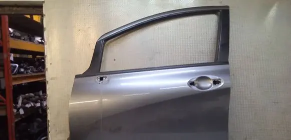 Nissan Note (E12) Front door 
