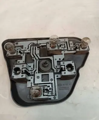 BMW 5 E39 Tail light bulb cover holder 9358