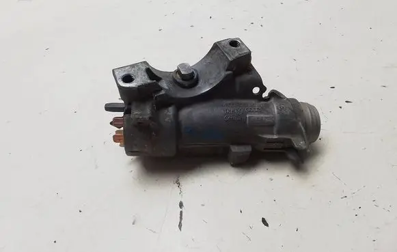 Audi A6 S6 C4 4A Ignition lock 4B0905851B