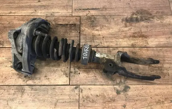 Volkswagen Touareg I Front shock absorber with coil spring 7L6412021N 558060