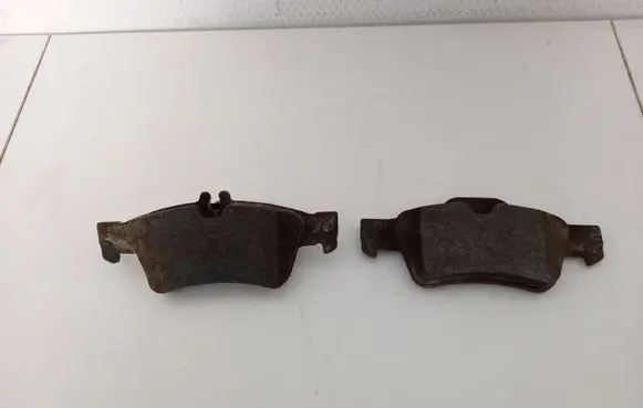 Mercedes-Benz E W212 Brake pads (rear) 0074206720