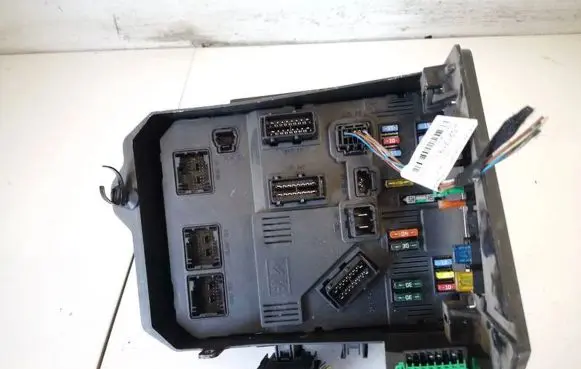 Peugeot 206 Fuse box set 9652474680 s118085320