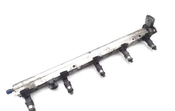 Volvo C70 Fuel injectors set 30757534 0280158096 30756097