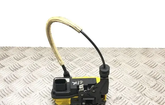Volvo V70 Front door lock PPGF30