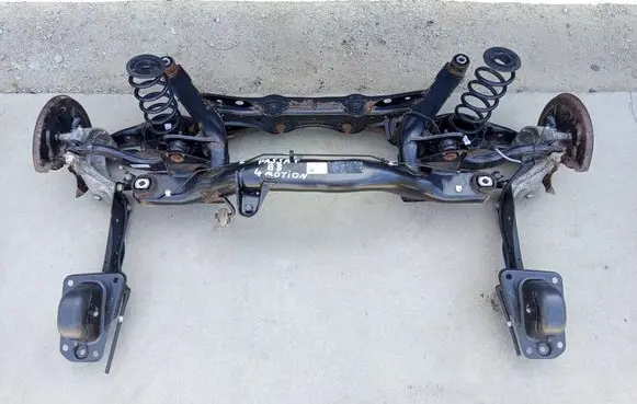 Volkswagen PASSAT B8 Rear axle beam 3Q0505235M