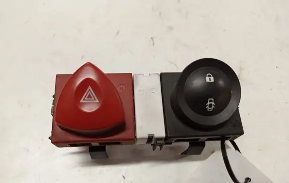Renault Megane II Hazard light switch 8200407415 8200095493