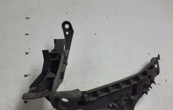Audi A4 S4 B8 8K Headlight/headlamp mounting bracket 8K0805607A