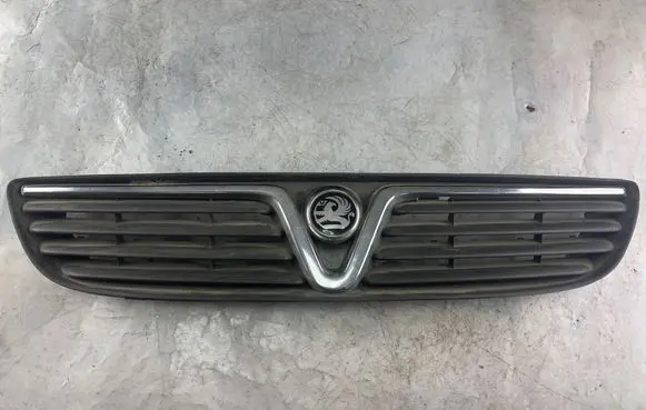 Opel Zafira A Front grill 90580686