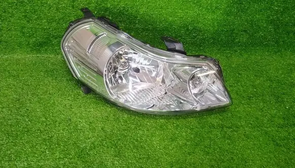 Suzuki SX4 Headlight/headlamp 10059137