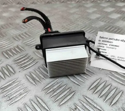 Opel Vivaro Heater blower motor/fan resistor 9821291880