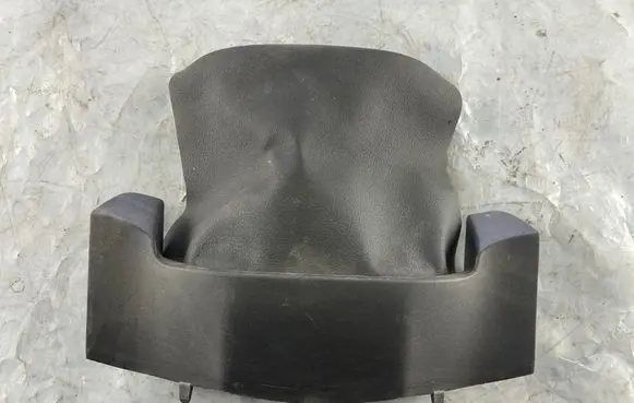 Steering wheel column trim