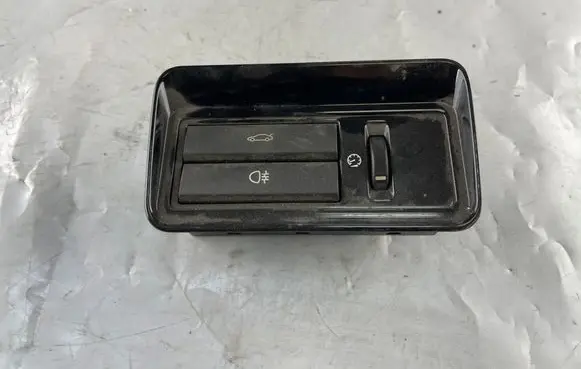 Jaguar XJ X351 Tailgate opening switch AW9311654AA AW9311654 10400976890