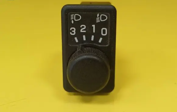Nissan Primera Headlight level height control switch 36934A