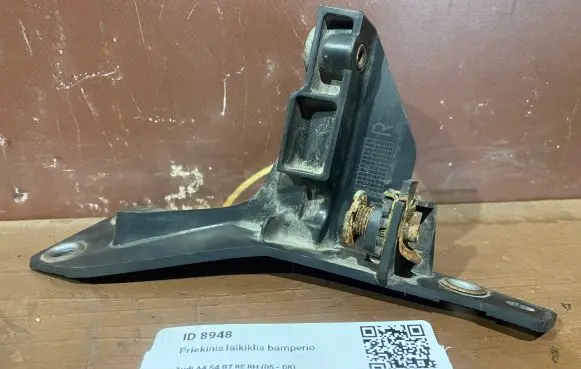 Audi A4 S4 B7 8E 8H Front bumper mounting bracket 8E0805364