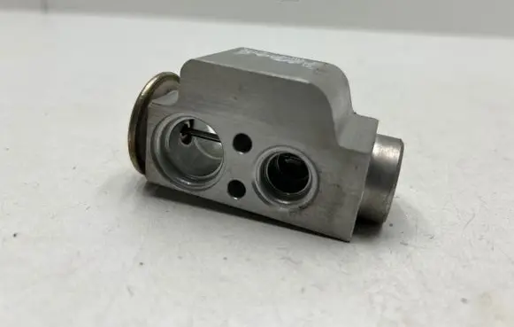 Air conditioning (A/C) expansion valve