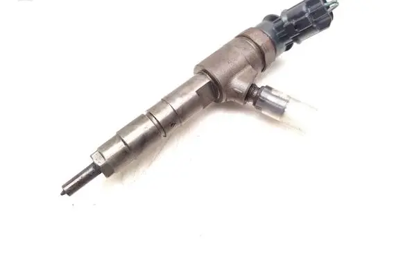 Peugeot Expert Fuel injector 0445110340