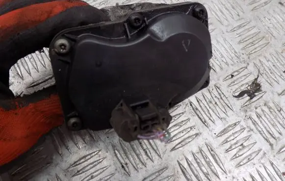 Mercedes-Benz A W176 Throttle body valve 