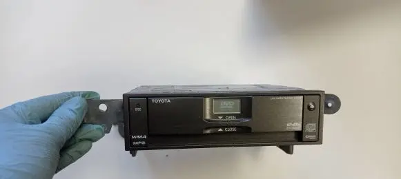 Toyota Sienna XL30 III Radio/CD/DVD/GPS head unit 8627045010 CXVT4960AJ