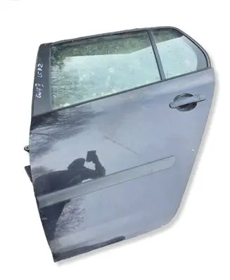 Volkswagen Golf V Rear door 