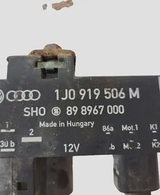 Seat Ibiza III (6L) Coolant fan relay 1J0919506M 898967000