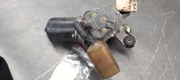Nissan Sunny Wiper motor