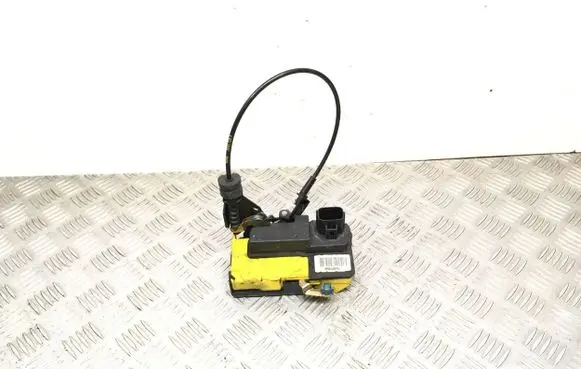 Volvo S80 Front door lock 30634615
