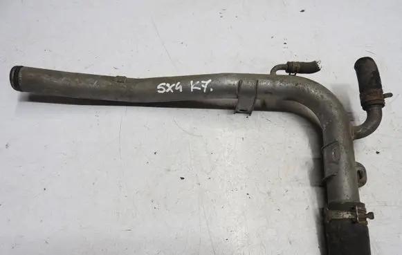 Suzuki SX4 Engine coolant pipe/hose