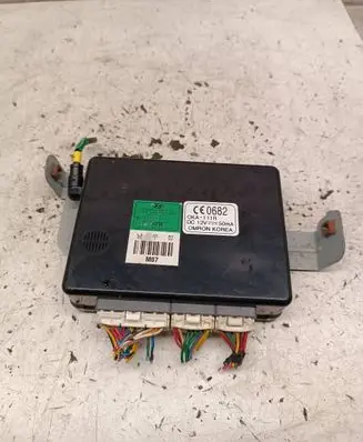 Hyundai Tucson JM Other control units/modules 954002E210 0KA111R 0KAE1A2S7