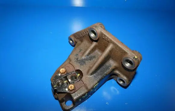 Hyundai ix35 Engine mounting bracket