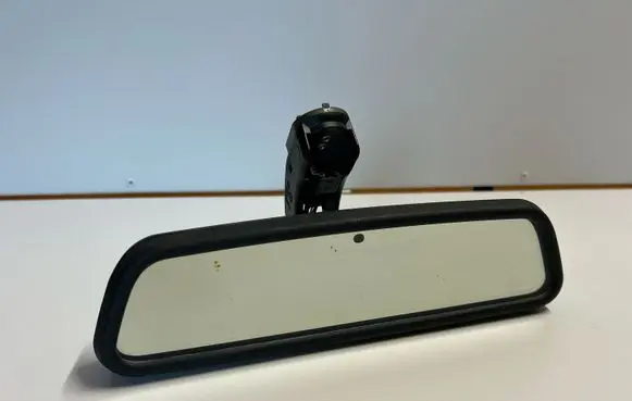 Rear view mirror (interior)