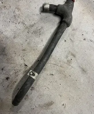 Nissan X-Trail T30 Engine coolant pipe/hose