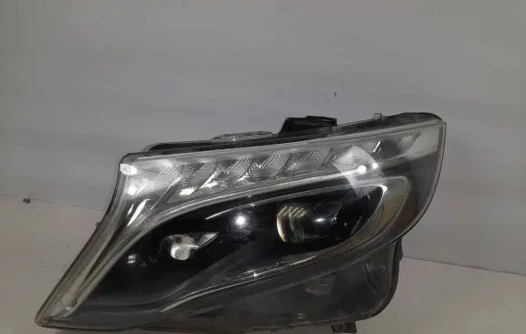 Mercedes-Benz Vito Viano W447 Headlight/headlamp A4479064600