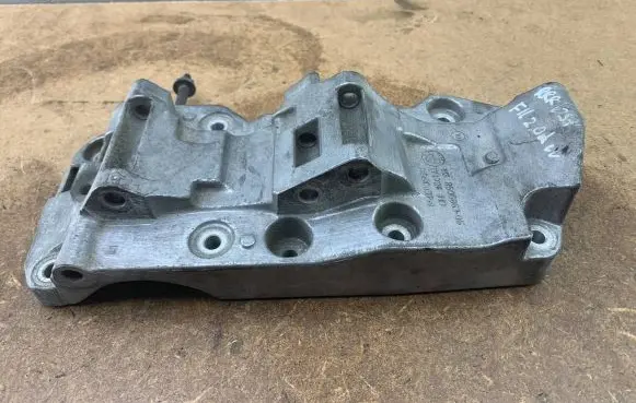 BMW 5 F10 F11 Engine mounting bracket 11168506863 8506863