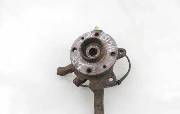 Renault Clio II Front wheel hub spindle knuckle 