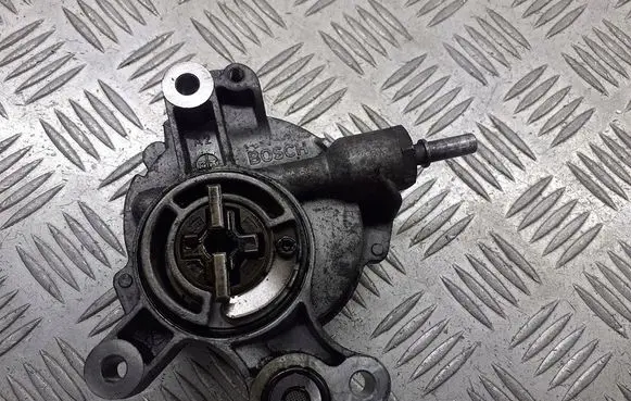 Volvo V50 Vacuum pump D165-1B