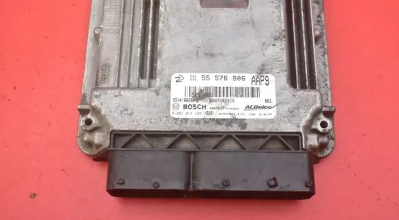 Opel Insignia A Engine control unit/module ECU 55576906AAP9