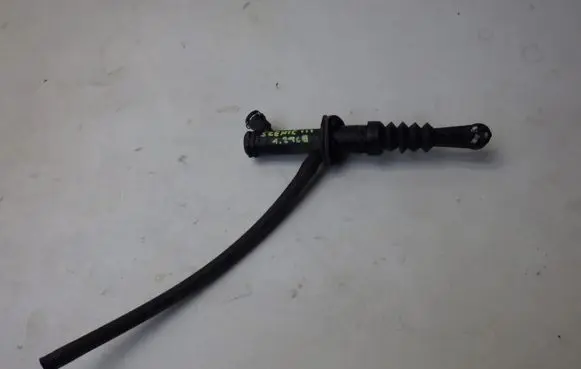 Renault Scenic III - Grand scenic III Clutch slave cylinder 306101808R