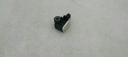 Mercedes-Benz C W204 Headlight/headlamp level sensor A1668210151