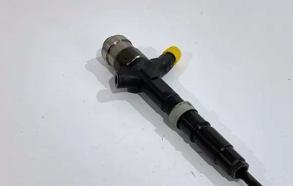 Toyota RAV 4 (XA20) Fuel injectors set 2367027030