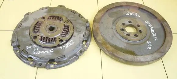 Mitsubishi Outlander Clutch set kit 2708A001 4B11