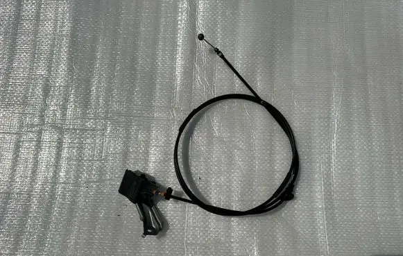 Engine bonnet/hood lock release cable