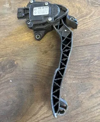 Renault Master III Accelerator throttle pedal 180101626R 6PV00997801