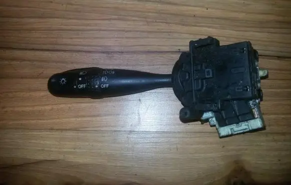 Toyota Corolla E110 Indicator stalk 173681