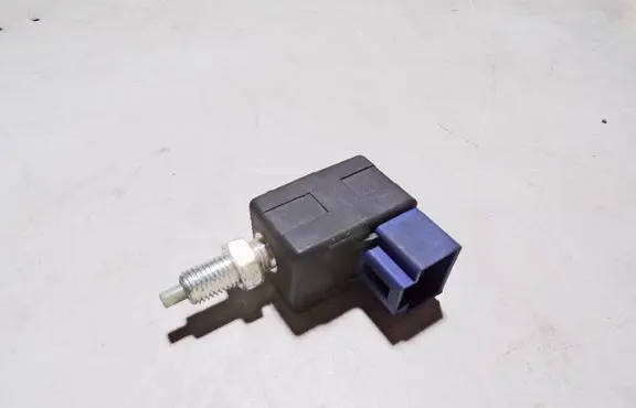 KIA Sorento Brake pedal sensor switch