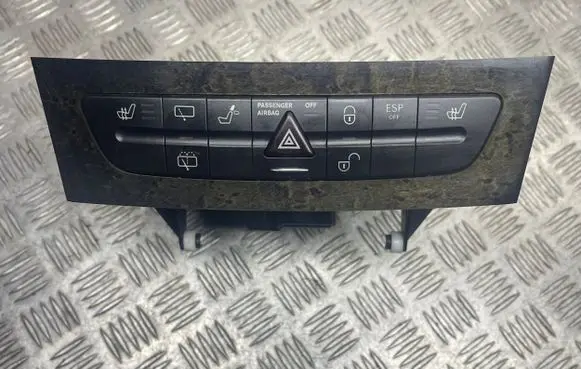 Mercedes-Benz E W211 A set of switches A2116800552