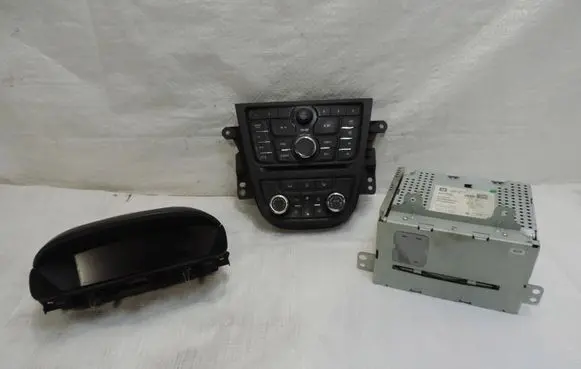 Opel Mokka Radio/CD/DVD/GPS head unit 95387525