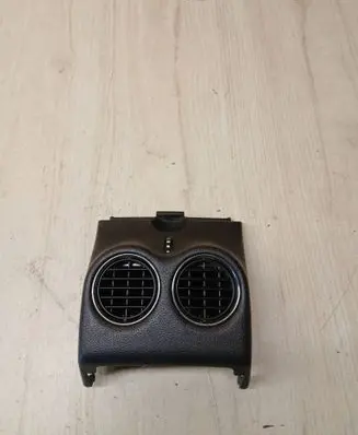 Peugeot 308 Rear air vent grill 1005328