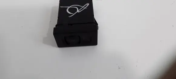 Volkswagen PASSAT B5.5 Seat heating switch