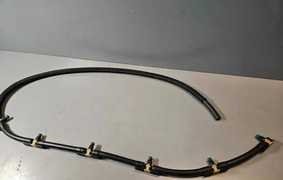 Fuel return line/hose